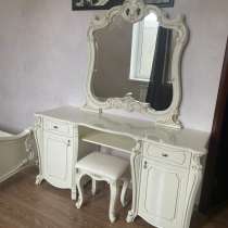 Мебель в хорошем состоянии, мебели 2 года, в Анапе