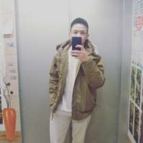 Женя, 18 лет, хочет пообщаться, в Санкт-Петербурге