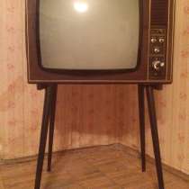 Телевизор на ножках из СССР. Рекорд 335, в Москве