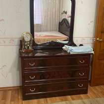 Комод деревянный, в Волжский