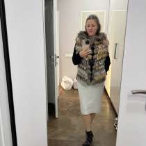 Куртка-желетка с капюшоном, в Ханты-Мансийске