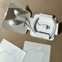 Оригинальные наушники Apple EarPods with Lightning Connectio, в Сургуте