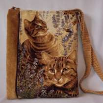 Яркая и практичная женская текстильная сумочка ручной работы с рисунком «Кошки», в Тюмени