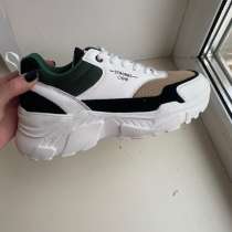 Кроссовки, в Москве