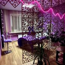 Сдам рабочее место лешмейкеру, в Сургуте