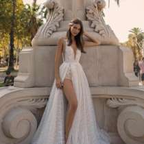 Продаю 2 новых свадебных платья, в Москве