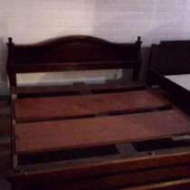 Продам деревянные кровати с матрасами, в Москве