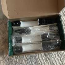 Дверные ручки гранта белые, в Красноярске