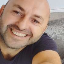 Andrei, 45 лет, хочет познакомиться – Девушки привет. Пишите), в г.Брюссель