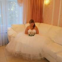 Продаем свадебное платье и туфли, в Омске