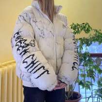 Продам зимнюю стильную куртку, в Орске