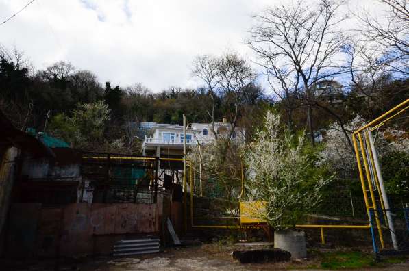 Продам земельный участок в г.Симферополь. Индивидуальное жилищное ст-во. Есть электричество, водопровод. в Симферополе