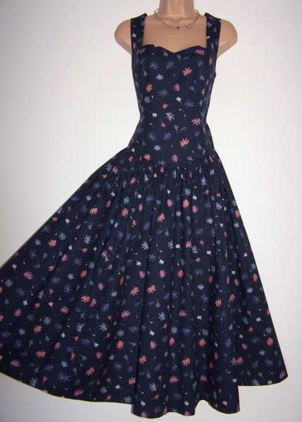 Элегантное винтажное платье от laura ashley