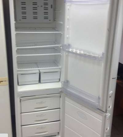 холодильник двухкамерный б/у. в Абакане фото 3