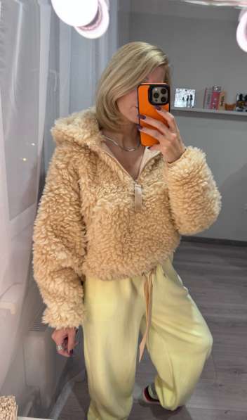 Шубка короткая 44-46 в Екатеринбурге