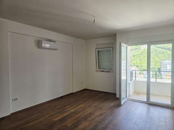 Продаётся квартира в новом доме в Будве в фото 12