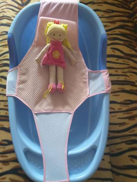 Безопасный душ-слинг для купания младенца, новый, розовый в фото 5