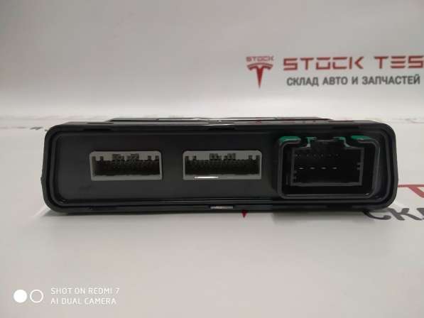 З/ч Тесла. Блок управления дверями Tesla model S, model S RE в Москве фото 3