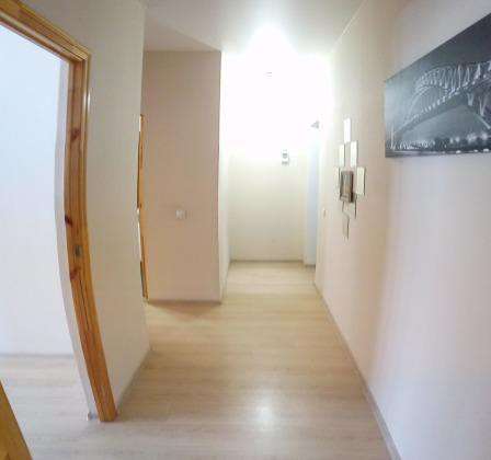 Продам двухкомнатную квартиру в Краснодар.Жилая площадь 56 кв.м.Этаж 3.Дом кирпичный.
