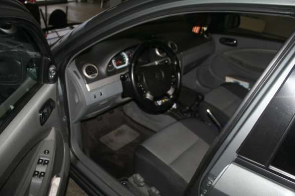Chevrolet Lacetti 2011г. серый металлик универсал 1.6л 130л.с., продажав Москве в Москве фото 3