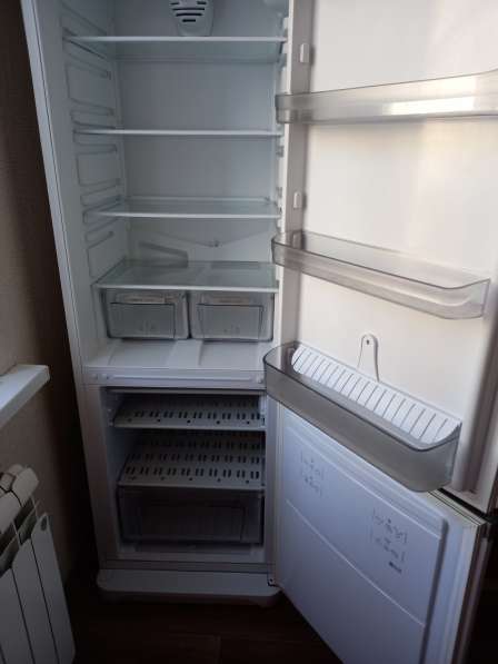 Продам холодильник аристон