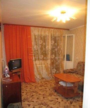 Сдам однокомнатную квартиру в Санкт-Петербурге. Жилая площадь 34 кв.м. Этаж 4. Есть балкон.