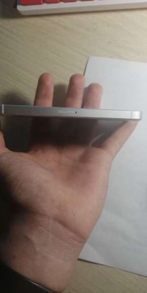 Apple IPhone SE 32GB White(Отпечаток работает) в Кирове