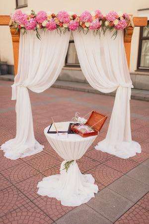 Свадебная арка и столик для росписи в Москве фото 5
