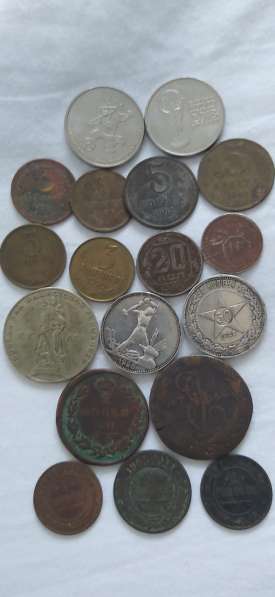 Есть две серебряные монеты цена за одну монету от40$ в 