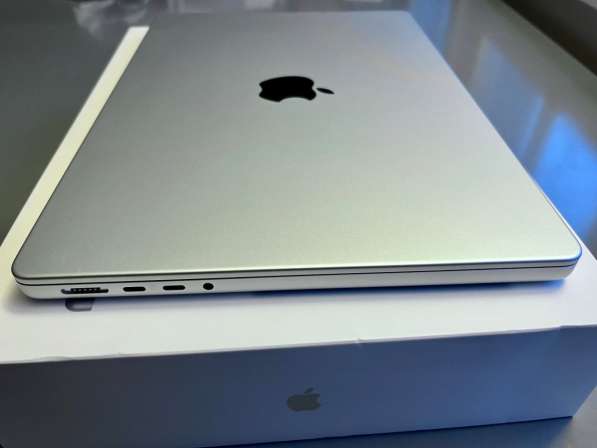 MacBook Pro 14 в фото 7
