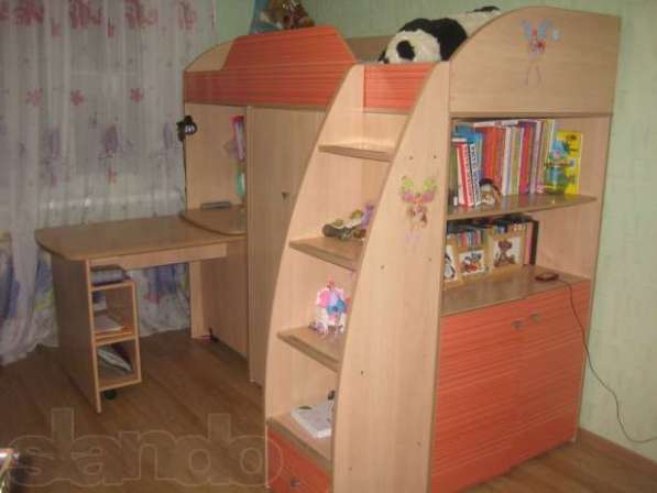 Кровать- чердак детская совмещенная со столом и шкафом в Новочеркасске