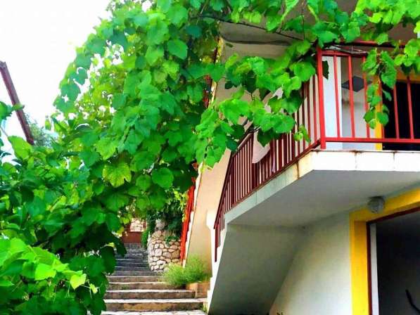 Трехэтажный дом в поселке Дубрава (Бар, Черногория) в фото 9