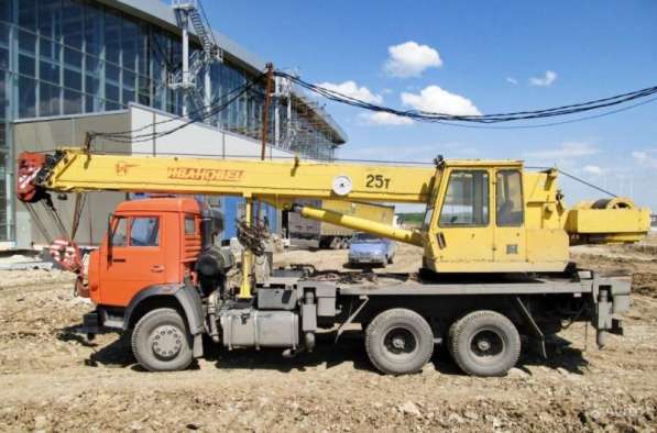 Аренда и услуги автокрана 25 т в Архангельске