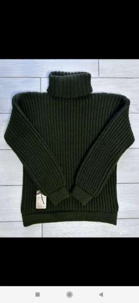 Свитер шерстяной