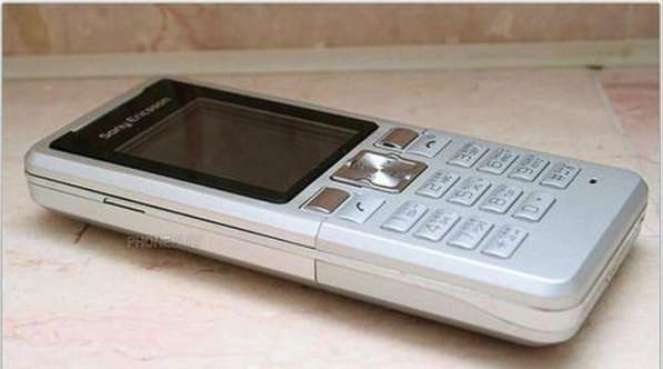 Sony Ericsson T250i (оригинал, комплект) в Москве