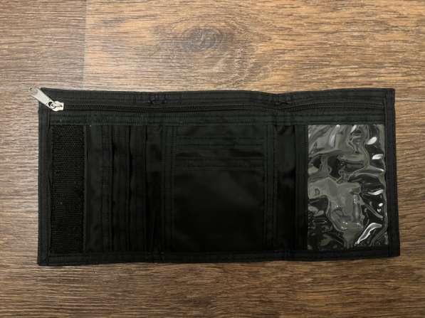 Кошелёк DC в Москве