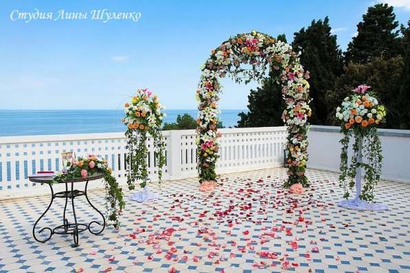 Выездная церемония в Крыму. Выездная свадьба, свадебная арка в Симферополе фото 17