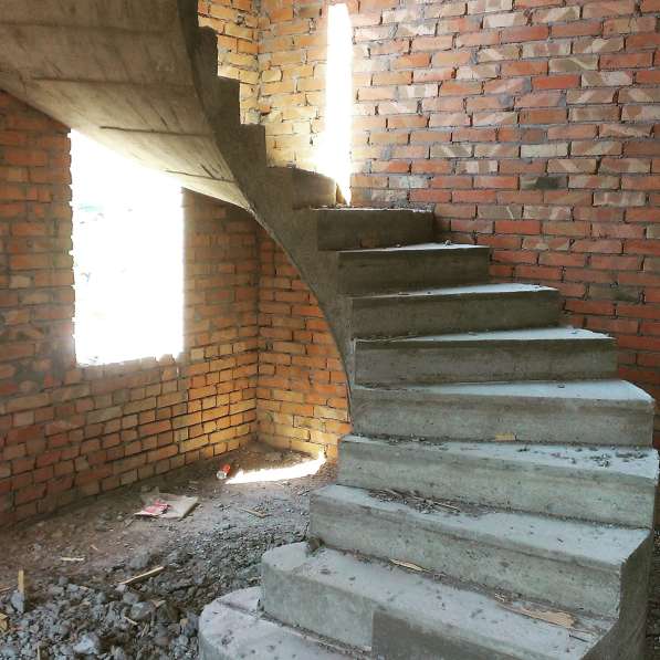Бетонная лестница на 2 этаж за три дня. Монолитная лестница в Ростове-на-Дону фото 7