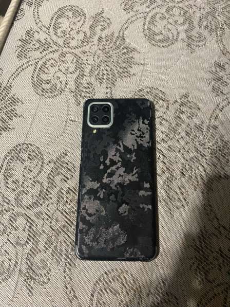 Продаю телефон