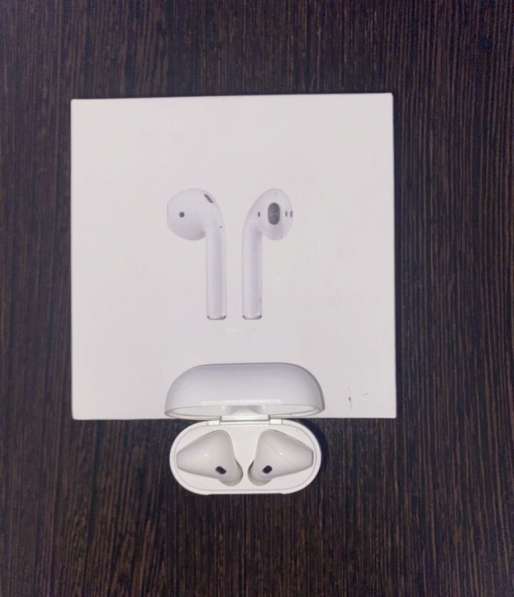 Наушники AirPods