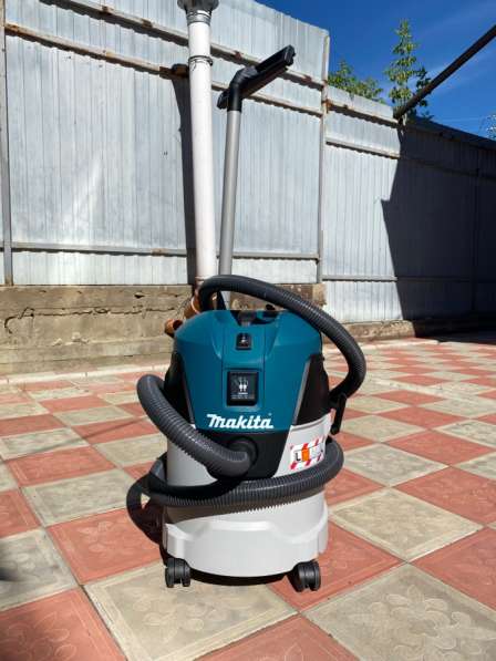 Продам пылесос Makita VC2512L в Саратове фото 3