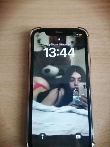 Продам Айфон Хр 64