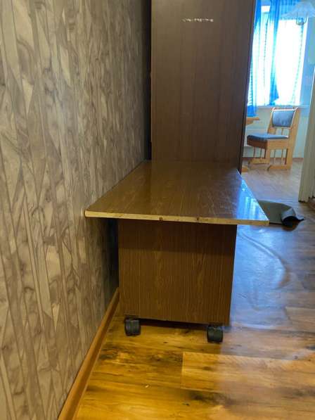 Продаю стол на колесах в Солнечногорске