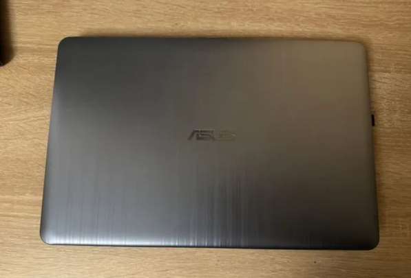 Ноутбук ASUS