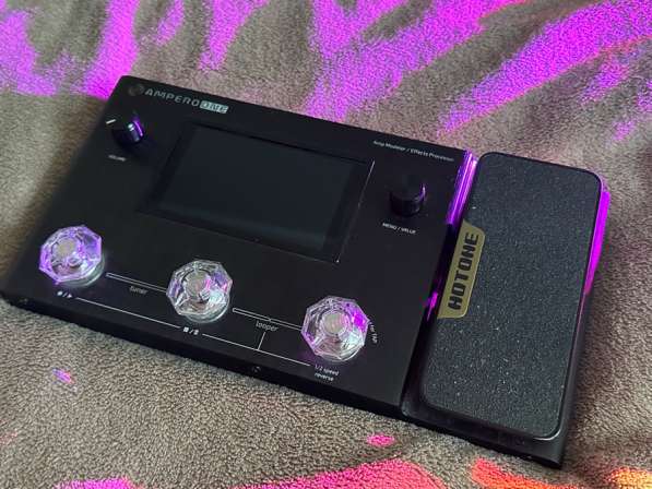 Hotore Ampero One (Гитарный процессор)