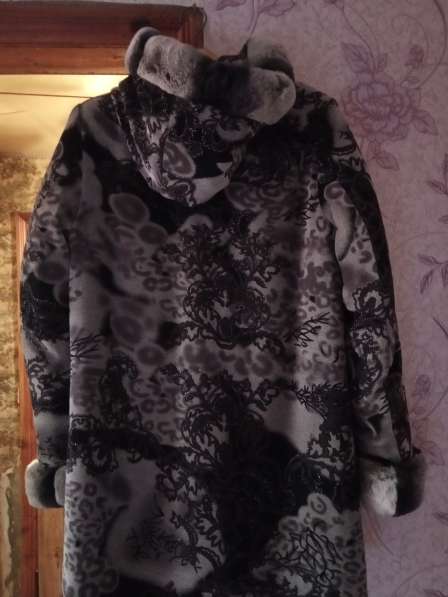 Продам женское пальто в Белгороде