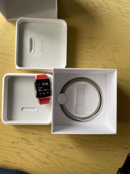 Apple Watch red