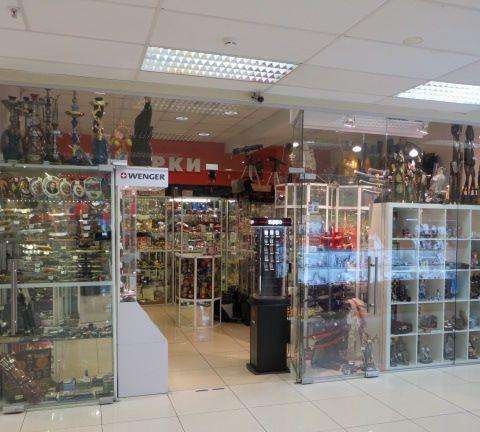 Магазин подарков и сувениров в торговом центре