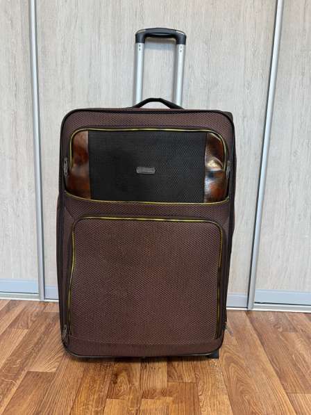 Чемодан на колёсах