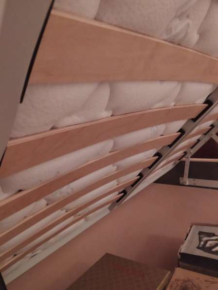 Кровать двухспальная в Омске